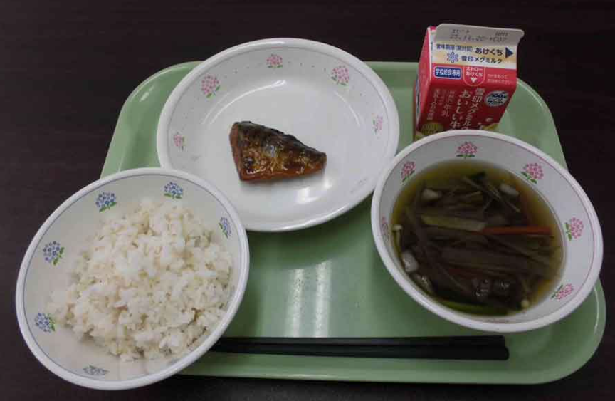 jpntea001's tweet photo. 外国人向け日本語教育に100億円。
給食費を削るが外国人には税金を大盤振る舞いする。
おかしいです。 https://t.co/rby9Q5P0fU