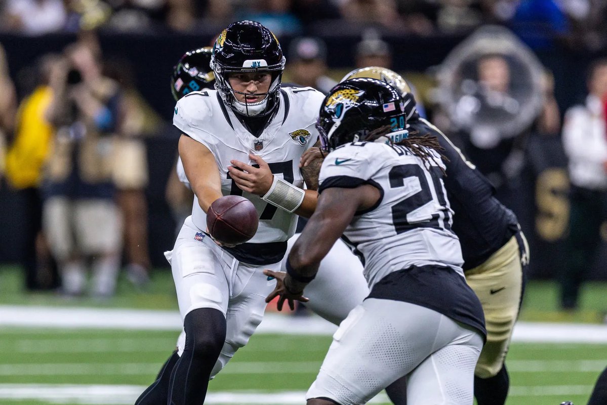 WestonScambler's tweet photo. Former App State QB Joey Aguilar’s (@Jooey16_) stat line from tonight: 

9/10 Att
130 Yards
1 TD 

JOEY JAGUILAR!!! https://t.co/vMJsFNdbO5