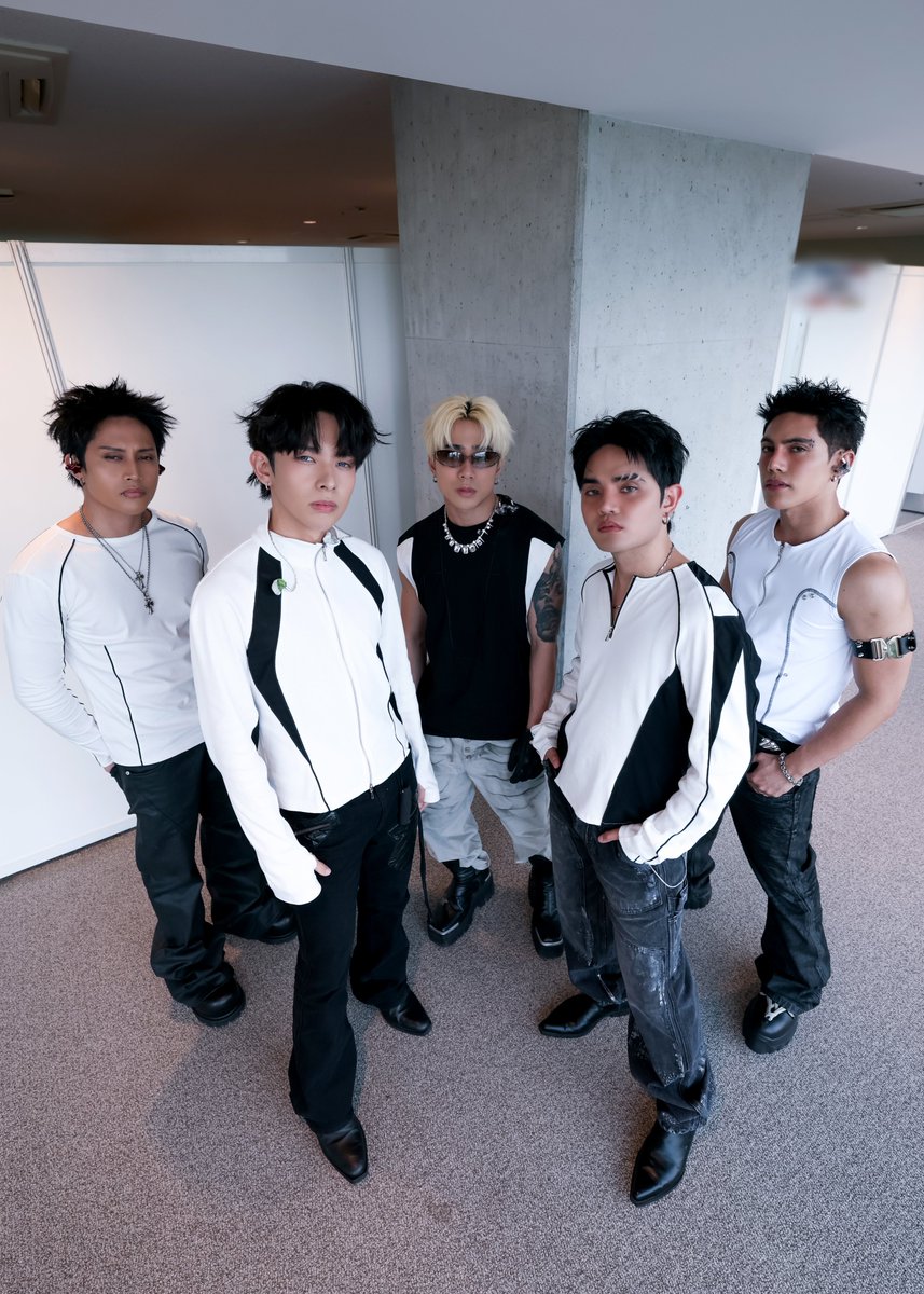SB19Official's tweet photo. Summer Sonic OSAKA 2026 fit recap 🤘🏼🇯🇵

Courtesy of SUMMER SONIC 2026

Styled by:
Roy Back
Argent
HinkchiWorks

#SB19 #UySB19 🐐🇵🇭 https://t.co/AaYr7rSuKI
