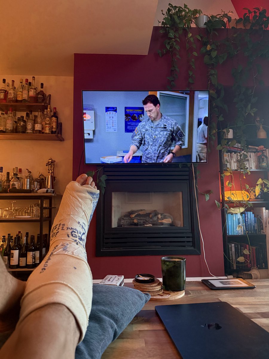 ryanandcc's tweet photo. Day 10. On season 5 of greys and losing my mind. 

Here have free feet pix (kinda) https://t.co/49EJnCNnRM