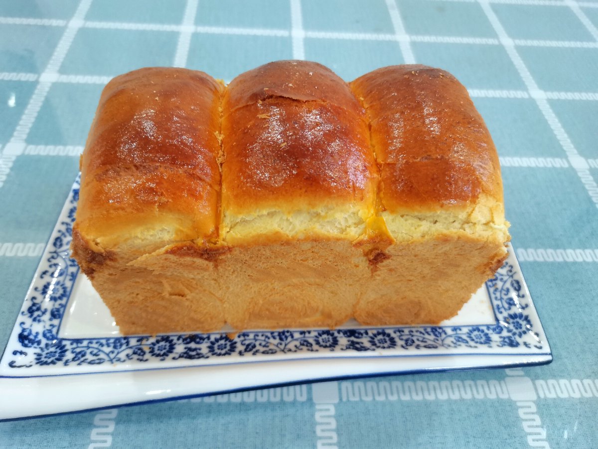 RemiKnollij's tweet photo. Hoy horneé pan de mantequilla crujiente con chispas de chocolate, el olor llenó toda la casa y el sabor fue perfecto https://t.co/bBYULfcNb6