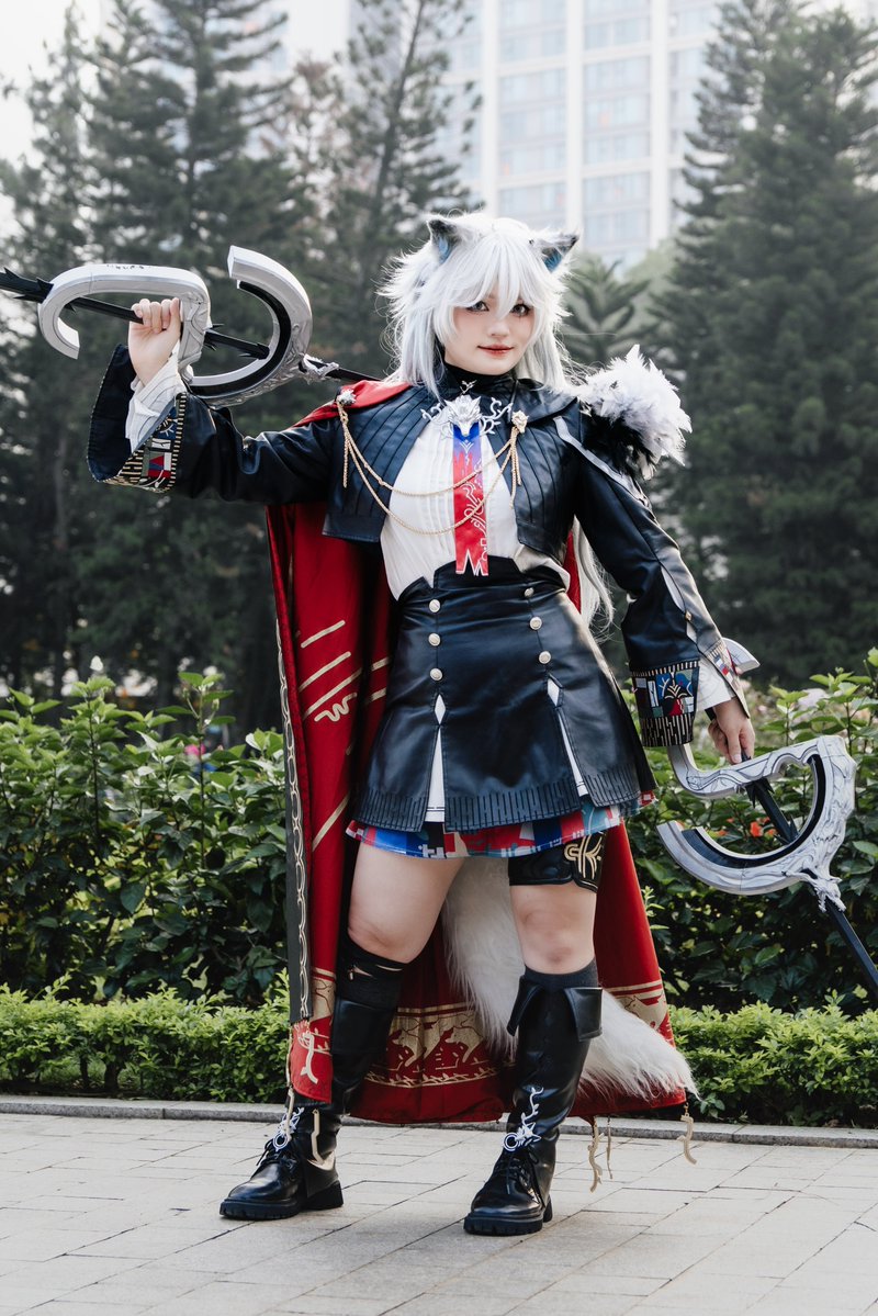 tusaclong's tweet photo. Lappland the Decadenza
📸: Ryuujiki 
Lappland by: Nga Hạnh Phạm 
#アークナイツ #明日方舟 #Arknights  #cosplay #CosplayPhotography https://t.co/8tuxwcWg3M