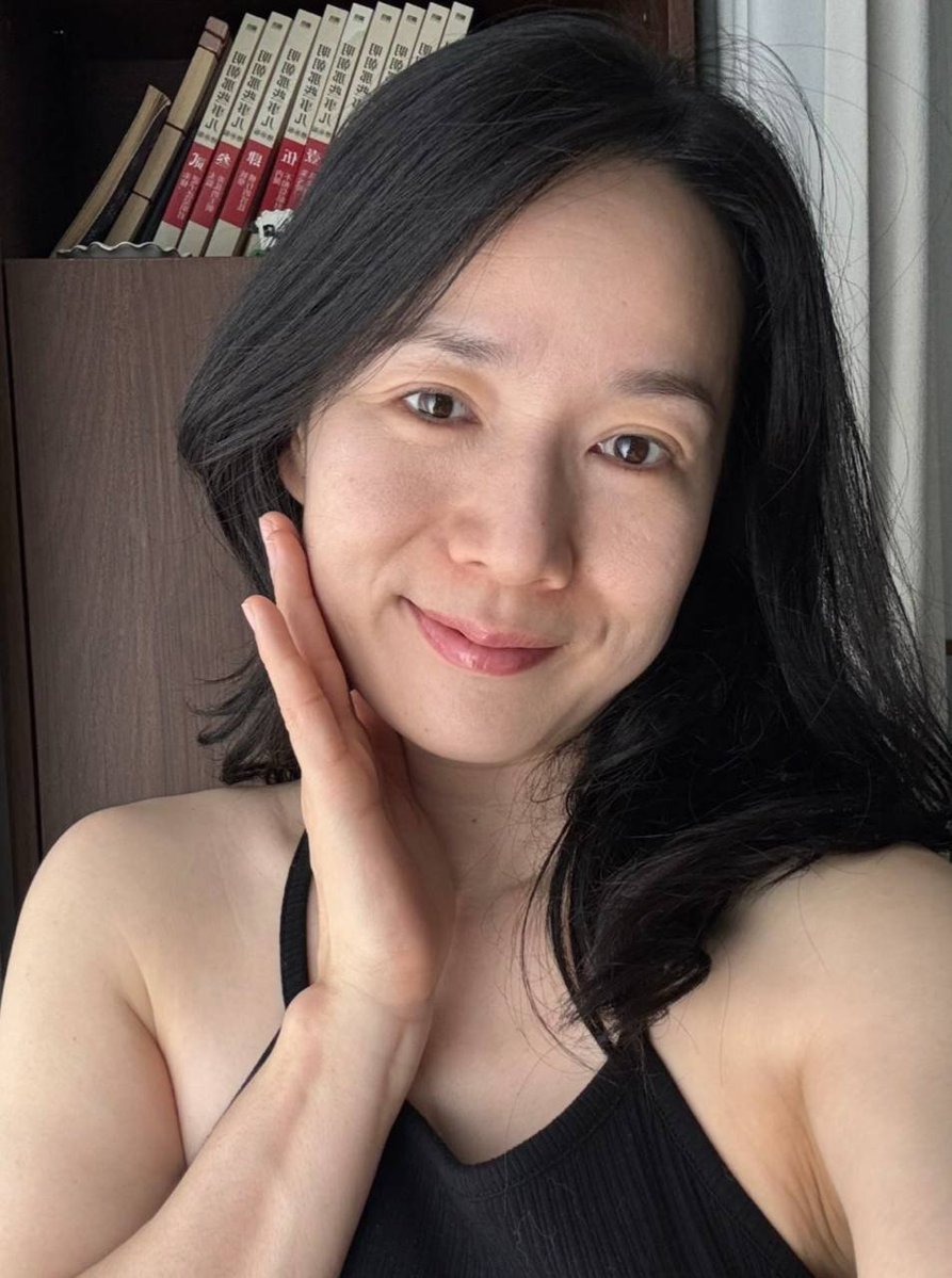 dawn68lu9's tweet photo. 34岁已婚体制内搬砖人鼓起勇气第一次在 X 发正面自拍，希望能收获善意与欣赏。 https://t.co/beQqqDyJiw
