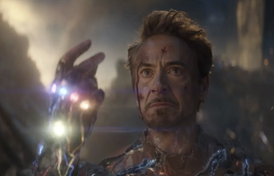 bdrijalab's tweet photo. Magnetic wrist-callers into Roger's gloves + other upgrades to his Shield
War Machine for Rhodey
The Starc suit and Iron Spider for Tom
JARVIS and FRIDAY
The Hulkbuster
The Nano Gauntlet
Time-Travel GPS Tracking

Imagine what would have been the situation of Avengers if not for these contributions from the so called "Suit Dependent Guy"

But saar, he rolled over a grenade saar, he stood alone in front of Thanos saar

In simple words,anyone could have given a fight against these villains and may be died in the process but definetely a win wasn't possible if not for Iron Man lol