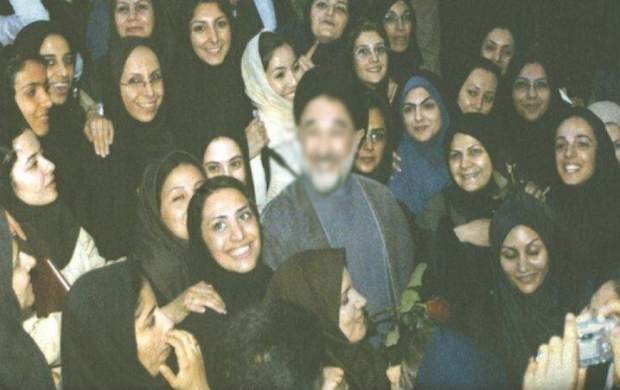 AliSaadat64's tweet photo. تاریخ گاهی با چهره‌های جدید تکرار می‌شود؛ 

باید دید این بار سرنوشت این داستان به کجا می‌رسد.

#خاتمی https://t.co/lmolBmqmuJ