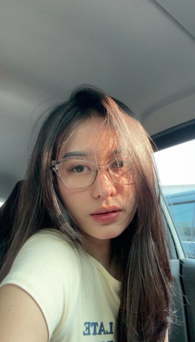 vikacxtm's tweet photo. white🤍 https://t.co/9aMR1PGUFi