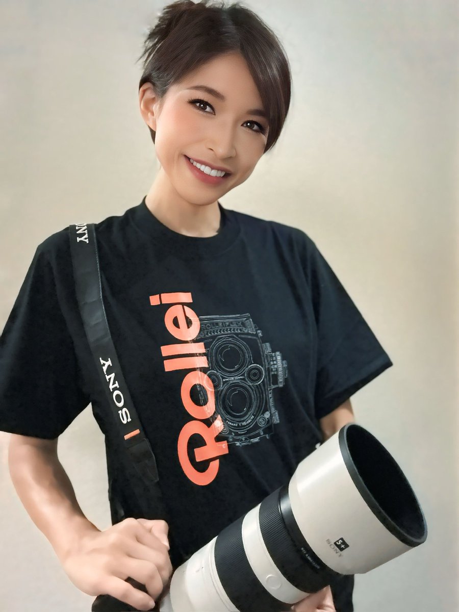 ayane_haneda's tweet photo. このTシャツ着てたらダーツスクールで褒められた💕
コチラは浅沼商会@asanuma1871 のネットショップで購入出来ます📸
ローライグッズがたくさん🙌
私は他にもバッグ、カメラクロス、ステンレスボトル、ポーチ…色々と愛用してます♪
ホームページをチェック🔍✨
https://t.co/6oFTHtlRLN
#Rollei https://t.co/54oPvLEPoa