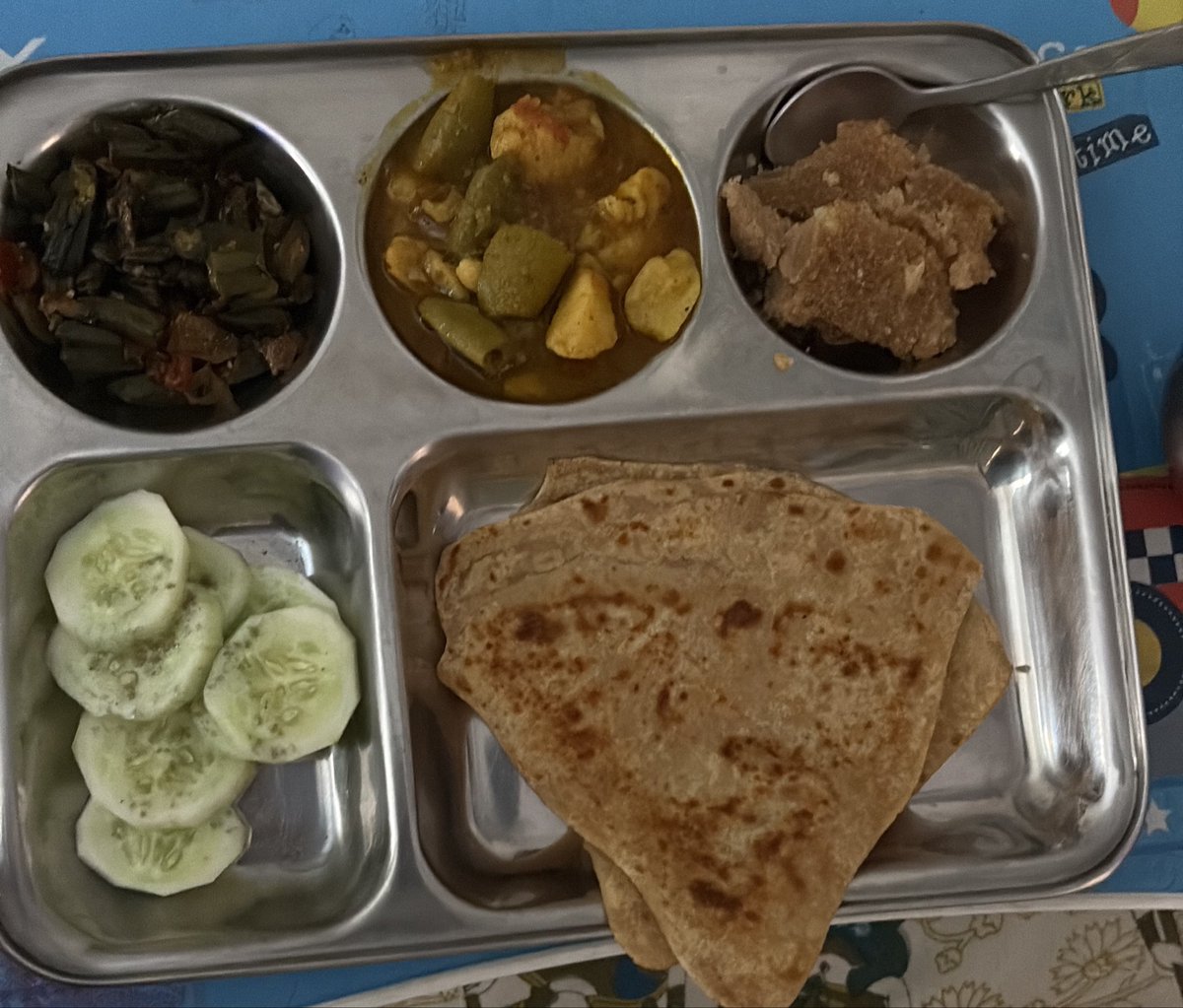 speaks_prav's tweet photo. Shubh Shanivaar ke din aapke gareeb ko aaj ye bhojan praapt huwa hai ๐๏ฟฝ๏ฟฝ๏ฟฝ๐
#TastierWeekend starts!
Mast rahein, Swast rahein ๐
#NaMoNaMo https://t.co/uDhPgUF8z7