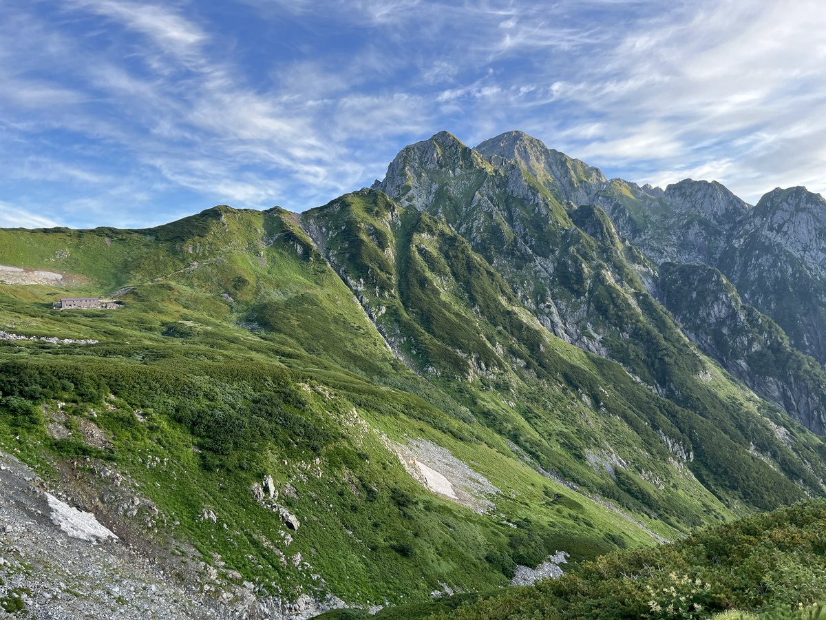 dddhamakaze's tweet photo. 岩と雪の殿堂、一般登山道の最難関、北アルプスの剱岳に登頂！ https://t.co/OVKeoX6gTw