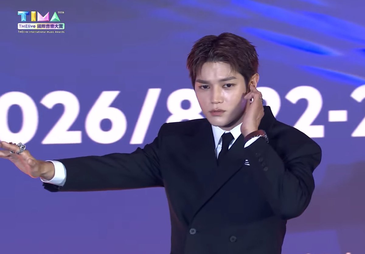 artn_irene's tweet photo. 보디가드 태용🌹 https://t.co/ft7J7gMKPU