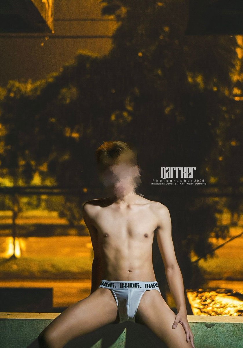 DarrkerP78's tweet photo. 🫣💪☔️🐶
Model : @mix_swiftie13 💫 https://t.co/5hpWQjhwem