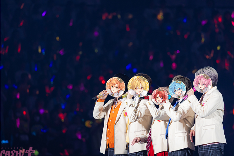 magazine_pash's tweet photo. すとぷりが10周年の感謝を届ける！ 『すとろべりーめもりー Vol.10th anniversary ～すとぷり ARENA TOUR～』写真＆セトリ付きライブレポート

#すとぷり #すとぷり10周年ライブ

『Strawberry Prince Forever』や『Dreaming Parade』『シンデレラへ。』など、定番楽曲から最新曲までメドレー含む30曲越えの内容に！