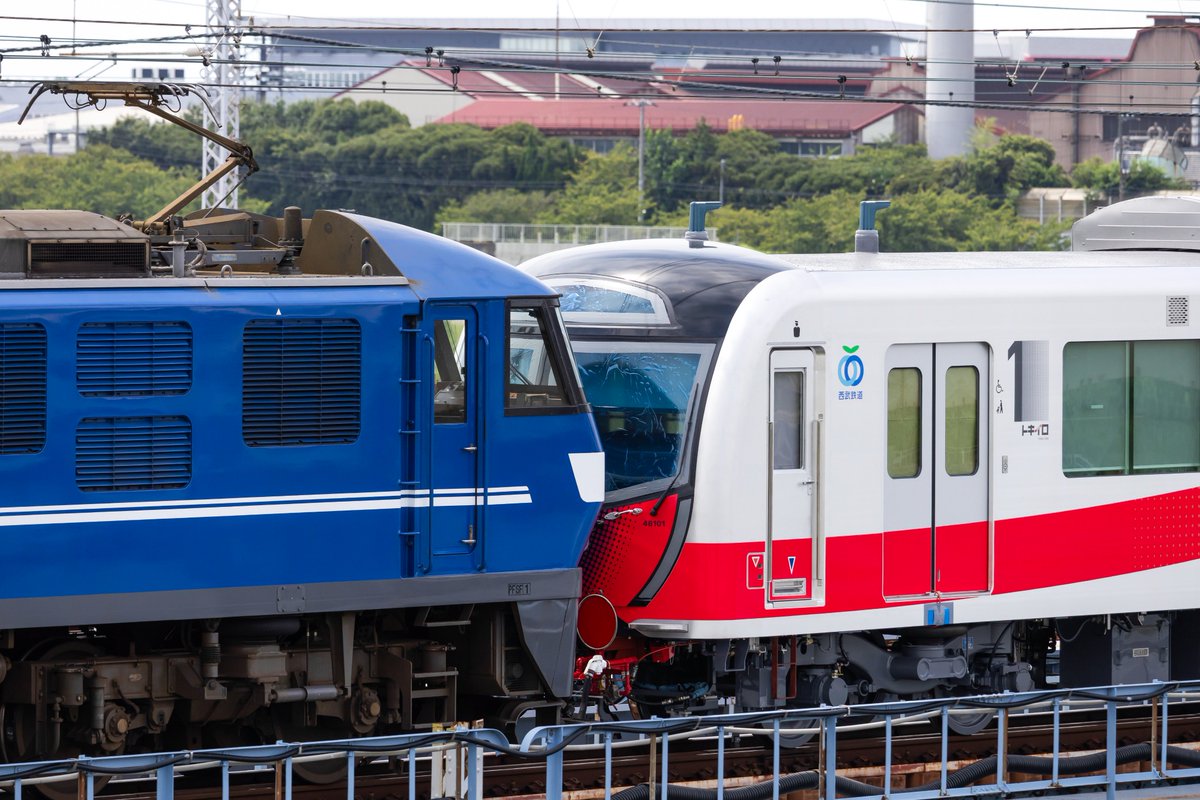 ysmt_051189's tweet photo. 2026/8/22
相模川を渡る西武40000系48101編成トキイロ1発目の甲種輸送です。

赤色と水色のコントラストと波形のカラーリングはあざやかで列車の動きと連動して躍動感ある姿が印象的でした。 https://t.co/Pygw6Mb8Id