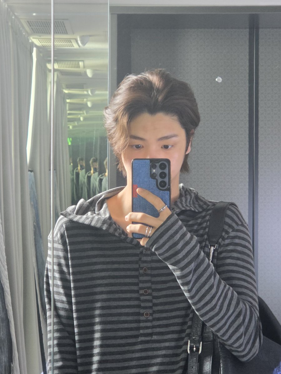 TWSLATION_'s tweet photo. [260822] #YOUNGJAE WV POST

🐶: All shiny and smooth ✨️

#영재 #TWS #투어스 @TWS_PLEDIS https://t.co/KXE14t8C6F