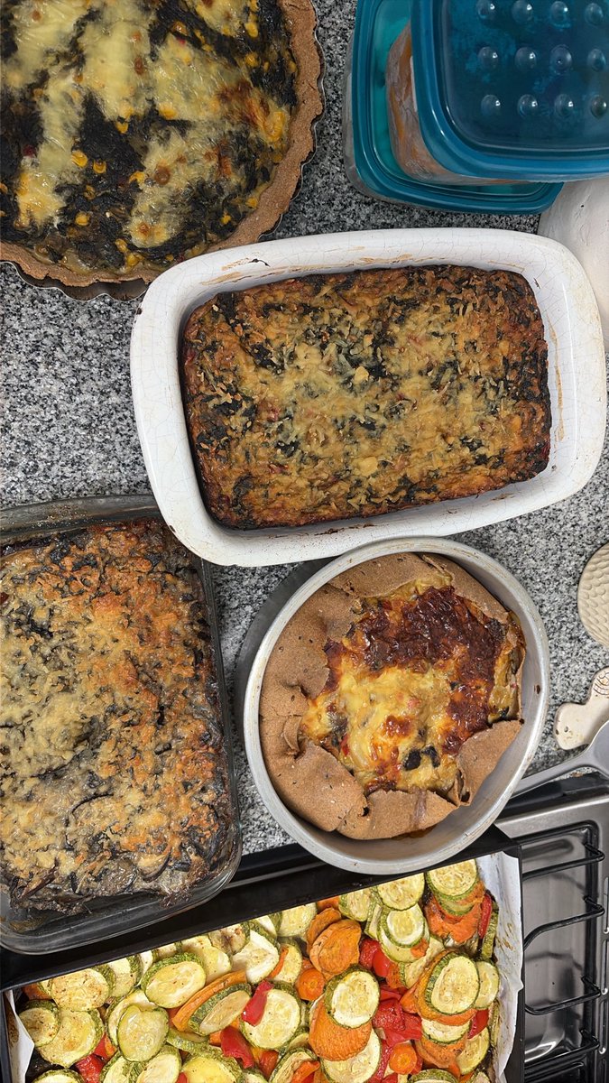 perfectlylost28's tweet photo. Dia conmigo siendo chef privada de una estudiante de abogacía ahre era la 1 de la mañana recien termino free me viva el mealprep https://t.co/njt1AtQ4c8