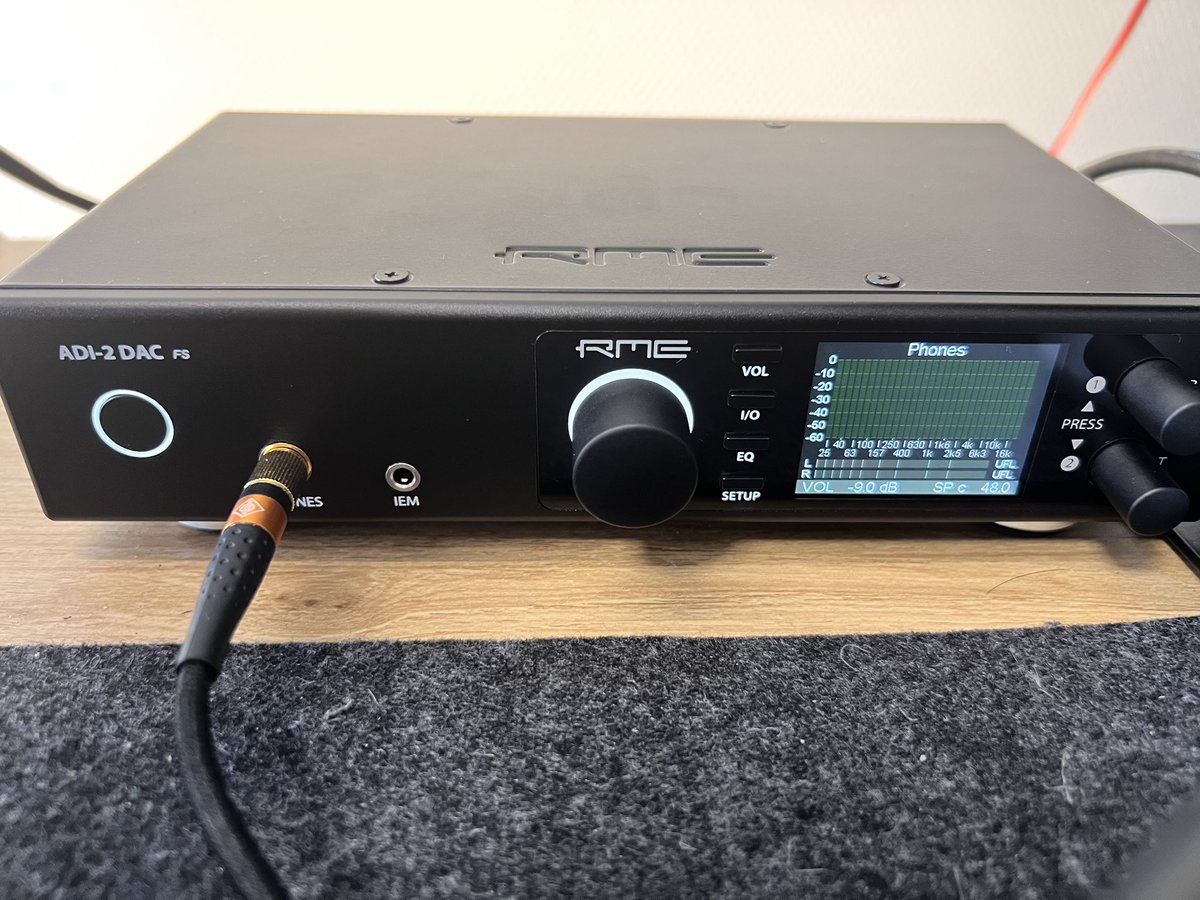 G_5itsuka's tweet photo. これマジで感動するくらい音変わった。。
my new gear… https://t.co/Aav1n8hloD