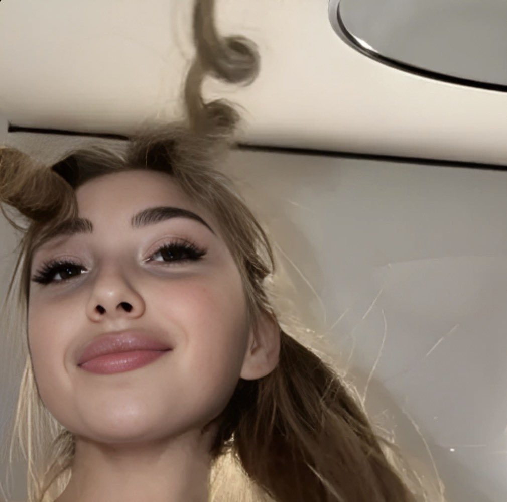 mollymeeow's tweet photo. @rOselareinee Preety https://t.co/LJmAZD5rnT