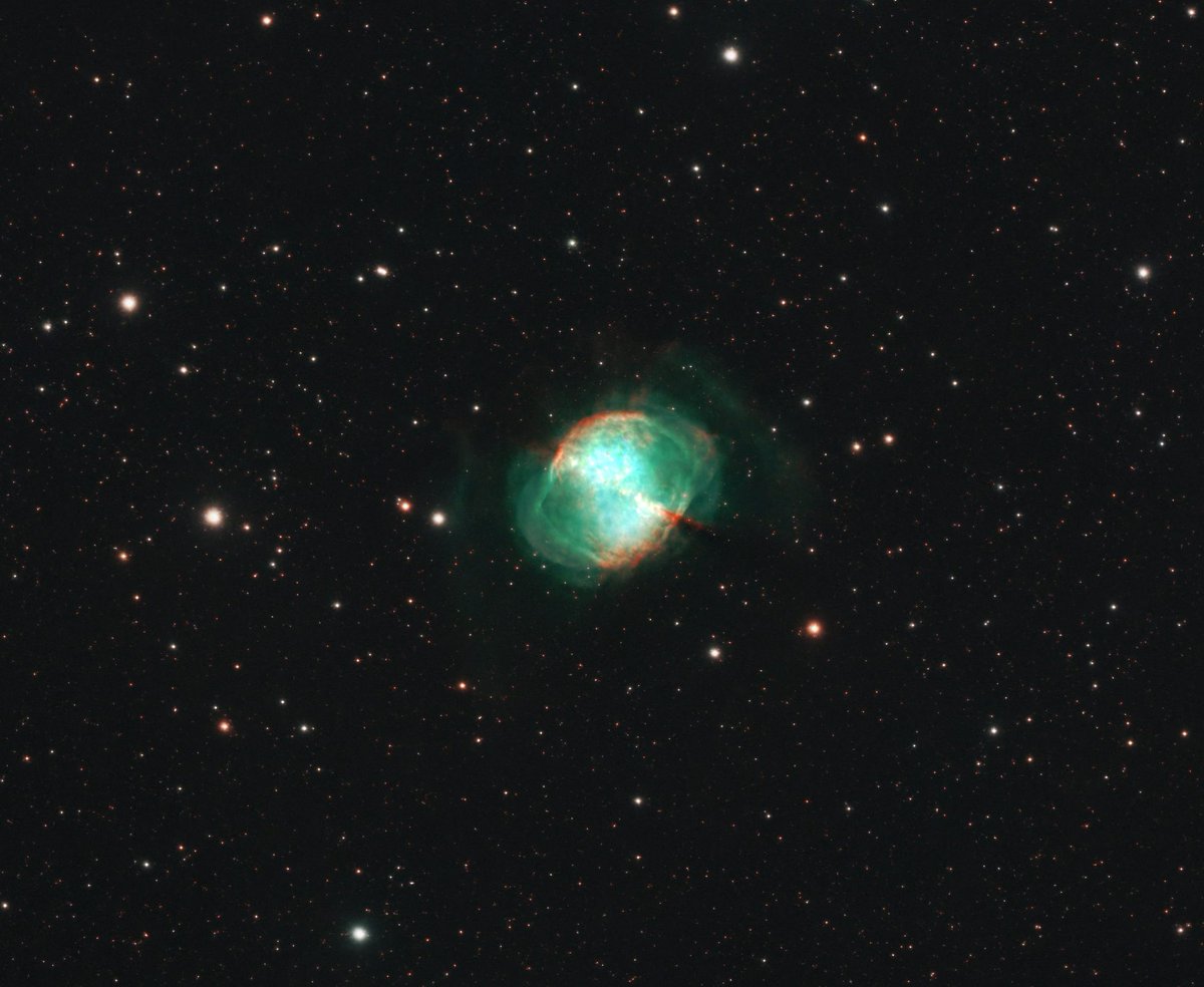 ShigeshigePyon2's tweet photo. M27　亜鈴状星雲
2026年8月15日23:20
換算焦点距離1485mm
180秒×20枚
千葉県君津市にて撮影

L-Ultimateを入れてたと思ったらQBPでした。後日、L-Ultimateで撮影したら、羽根はよく出たんですが、中央が白飛びしていました。多段階露光とHDR合成するのが良いんですかね。 https://t.co/nxHNLqSEuc