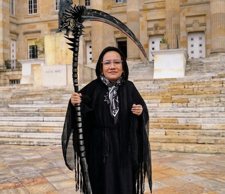 dianama46158538's tweet photo. La genocida de la salud https://t.co/iQnPsP9Ivc