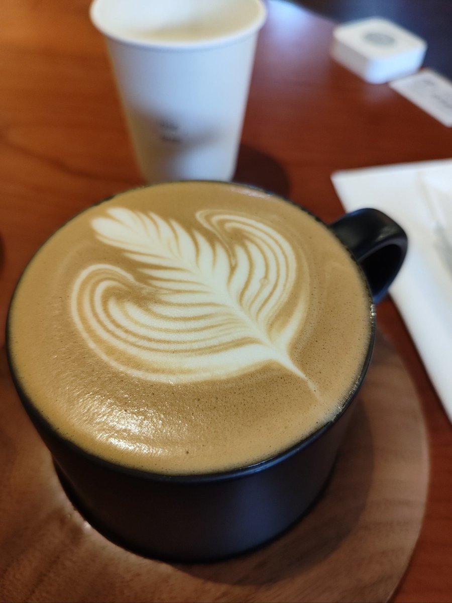 spudqueen1's tweet photo. Just curled up with a warm latte and my favorite novel—this is how I recharge on a slow Sunday afternoon. https://t.co/ghSzU8K2tM