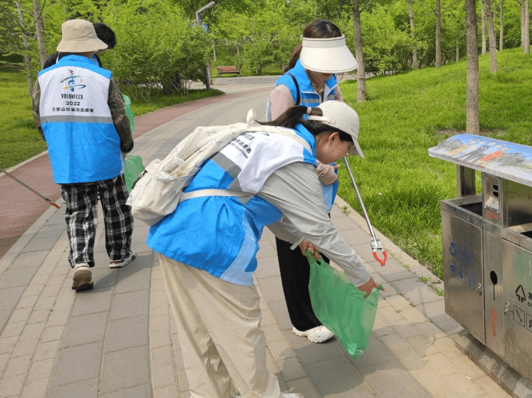 Terry_LK2's tweet photo. Our Environmental Protection Club’s community cleanup drive is this Saturday, 9 AM at Central Park! Bring gloves u0026 water—let’s make our city greener together. https://t.co/yTgJiBlXkr