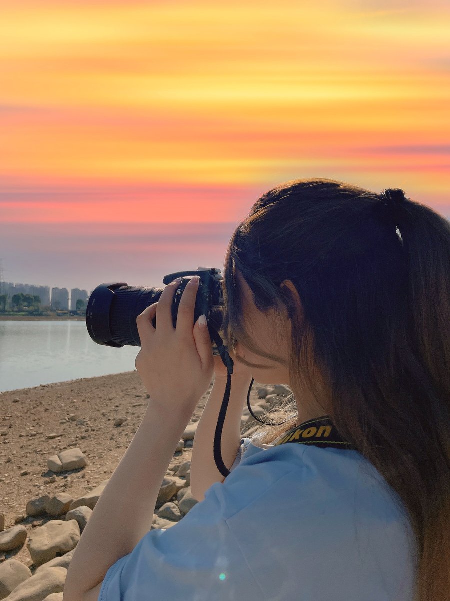 HarshMotlani's tweet photo. Join our Photography Club's Sunset Shoot this Saturday at Green Lake! All levels welcome—bring your camera or phone, make friends, and capture golden hour magic. Meet at 5 PM by the main pier! https://t.co/M7I8jSoqXH