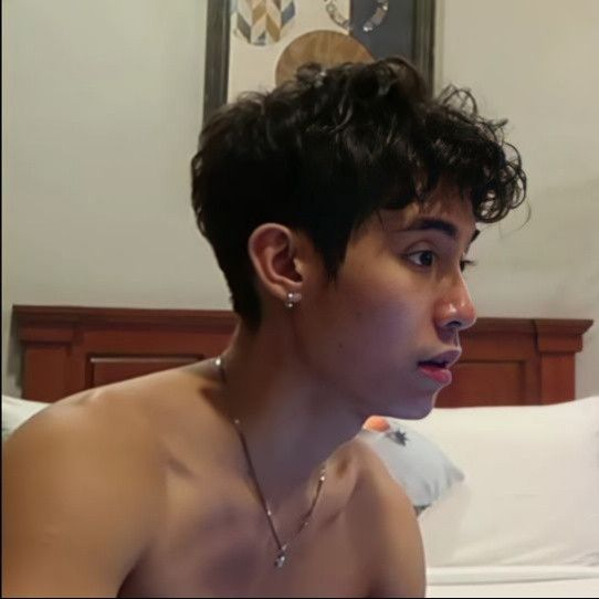 summerof_brent's tweet photo. bagay naman kasi talaga ang kulot

WE MISSED YOHOO BRENT https://t.co/D226uBAvMp