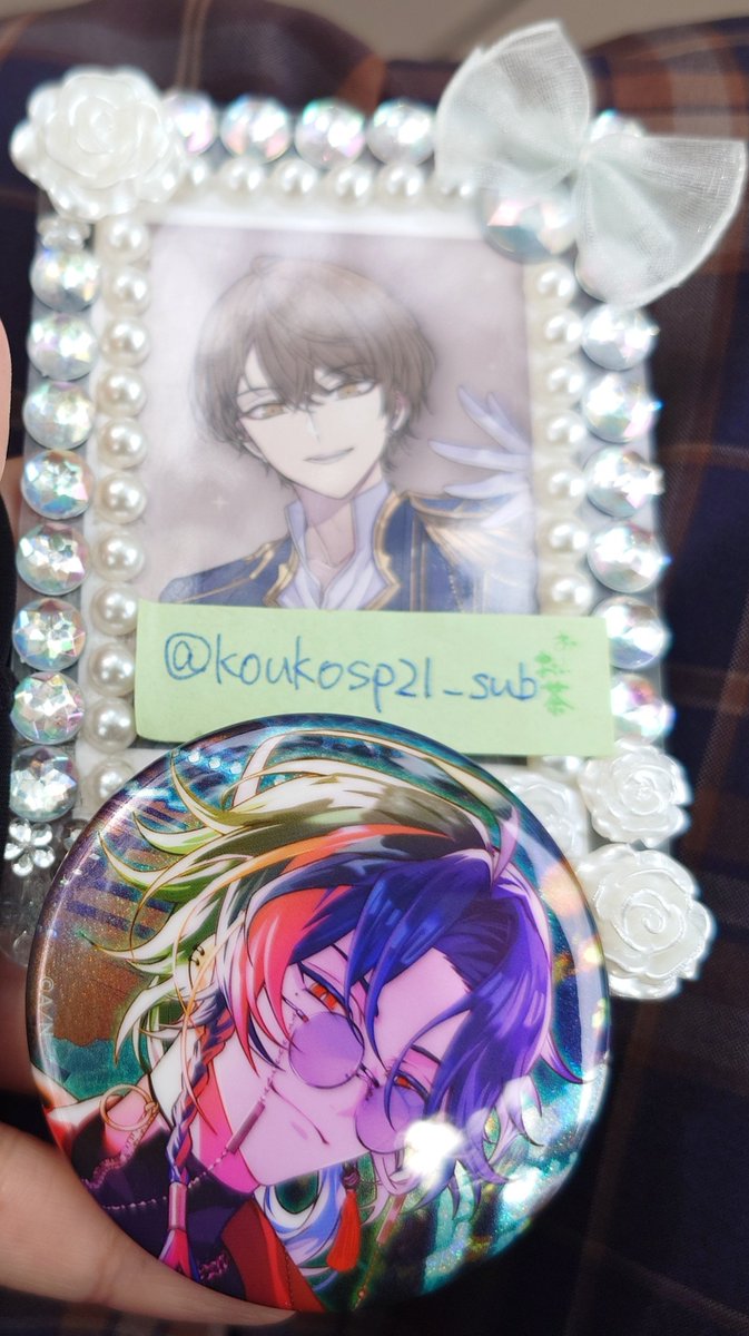 koukosp21_sub's tweet photo. 【交換】3SKM 1st LIVE  One-Off 缶バッジ

【譲】画像1枚目、2枚目
【求】画像3枚目 （❤各1）

・同種同士での交換
・本日会場付近での手渡し交換＞郵送交換

検索からもお気軽にお声がけください。 https://t.co/wqzEsRpWZR