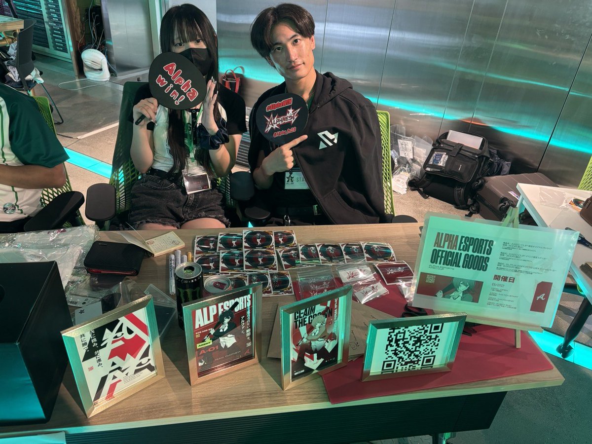 FA_ebichan's tweet photo. Rejoin　@Alpha_fn28
本日1日だけグッズ販売スタッフを
以下の場所で担当しております🙇
【第4回AXEC cup Alphaグッズブース】

名古屋eスタジアムにてAlphaのクリエイター展示会と軽グッズを販売しております✨️
#AXECCUP　#Alphawin https://t.co/bSqXA5y0oj