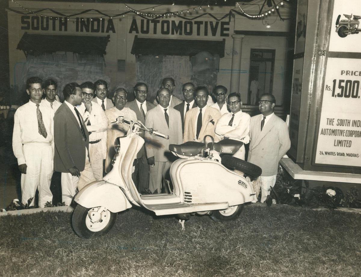 the_hindu's tweet photo. #MadeOfChennai | Chennai’s tryst with two-wheelers began long before the motorcycle🚲

From bicycles in the late 19th century and demands for dedicated cycling lanes in 1934 to Lambrettas and the Royal Enfield, the city has long been in love with life on two wheels. 

✍️ @MadrasMobile
https://t.co/OKEg7YQO4t