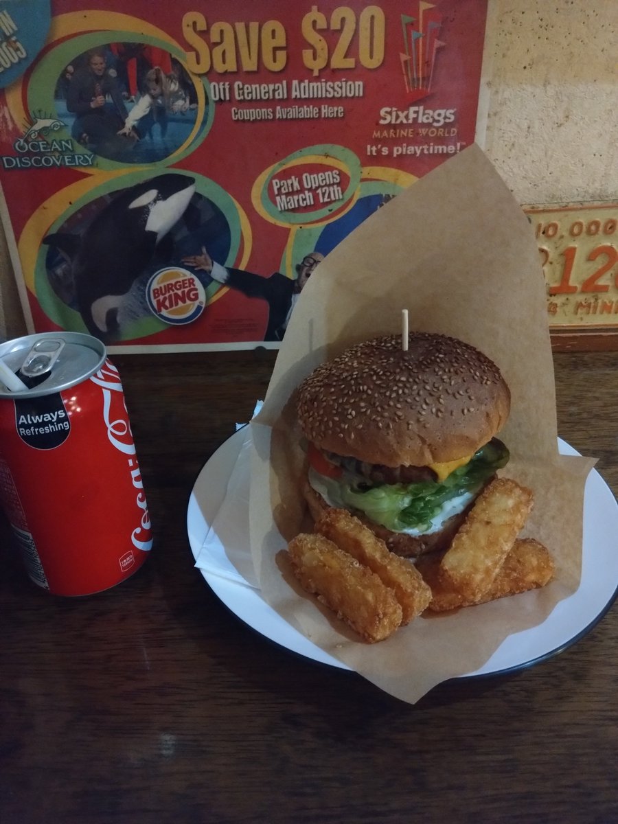 waka125t's tweet photo. 近場ぶらり

ここのバーガーが一番うまい
特にバンズがカリカリで最＆高 https://t.co/xbU7u1t4Kb