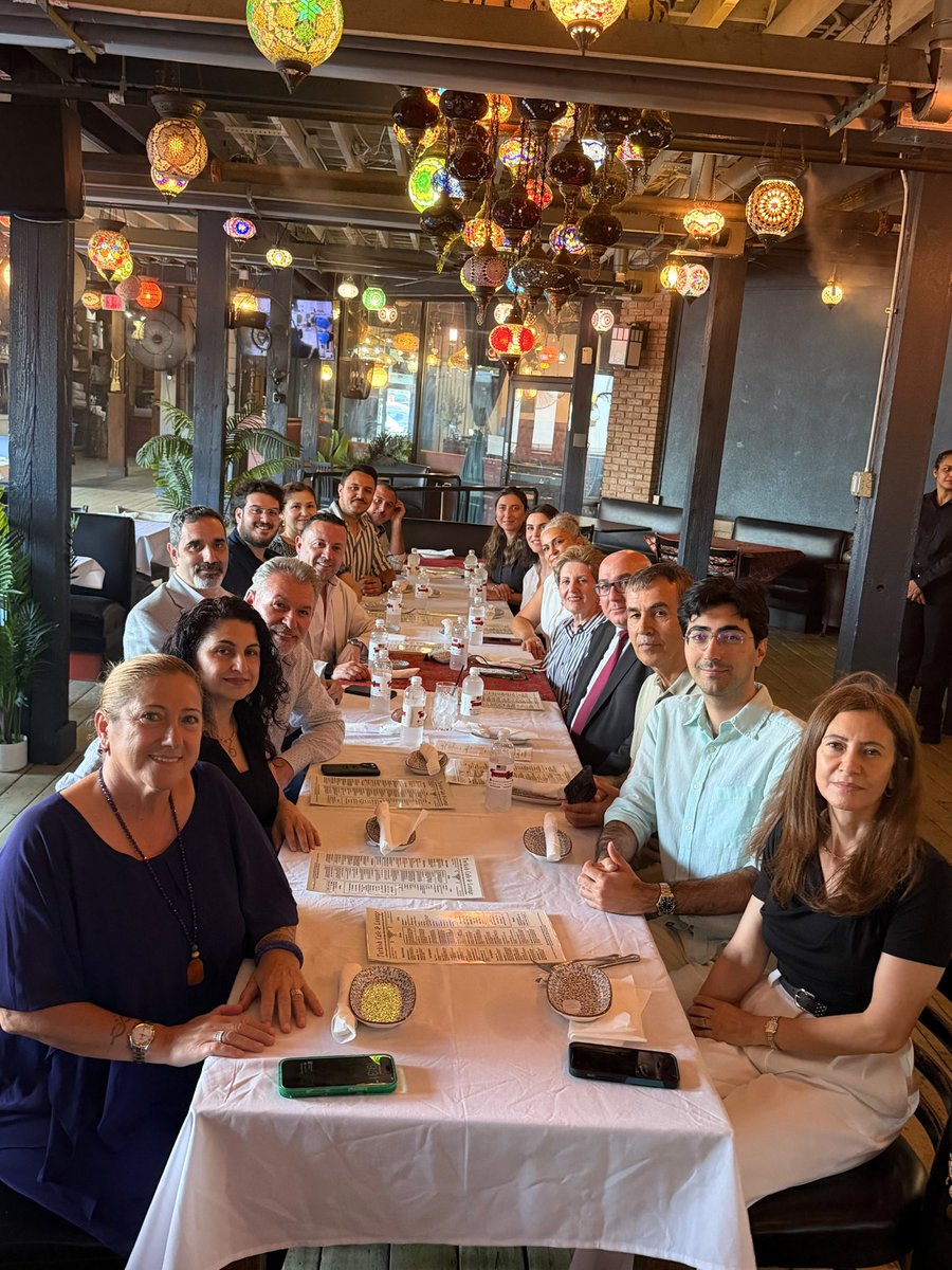 TURKSOTX's tweet photo. Görev süresinin sona ermesi nedeniyle Houston Başkonsolosumuz Ahmet Akıntı Bey’e Dallas’ta veda ettik.

Görevi süresince Türk Amerikan toplumuna değerli katkılarından dolayı Sayın Başkonsolosumuza teşekkür ediyor, yeni görevinde başarılar diliyoruz. @TC_HoustonBK @TC_Disisleri https://t.co/yEKDCZaPJI