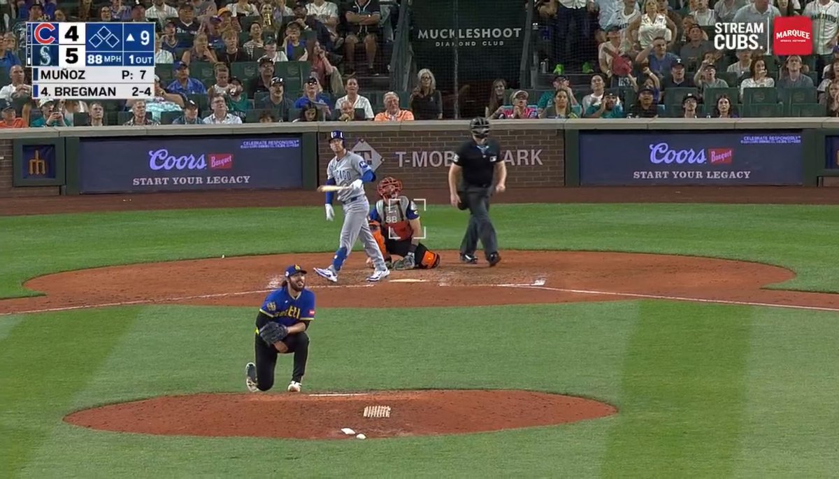 dingerreactions's tweet photo. https://t.co/W2NPRUAZAn