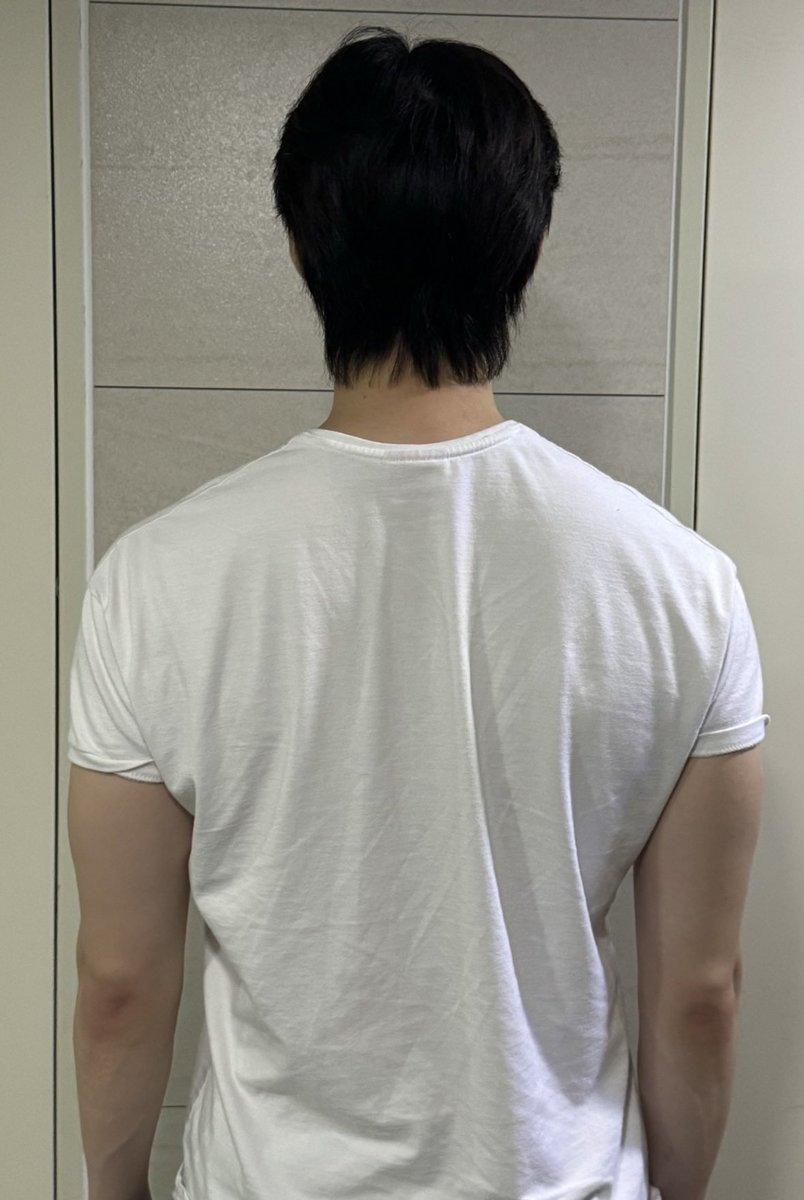 goshinwonmylove's tweet photo. shinwon’s proof that he cut his hair 😅 https://t.co/N5M8XnZ8HZ