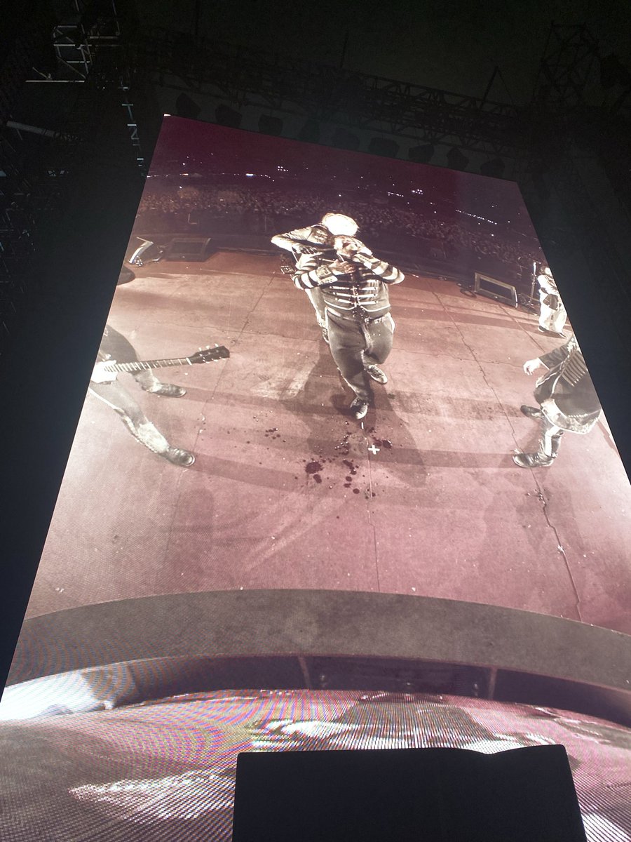 mxlmoon tweet picture
