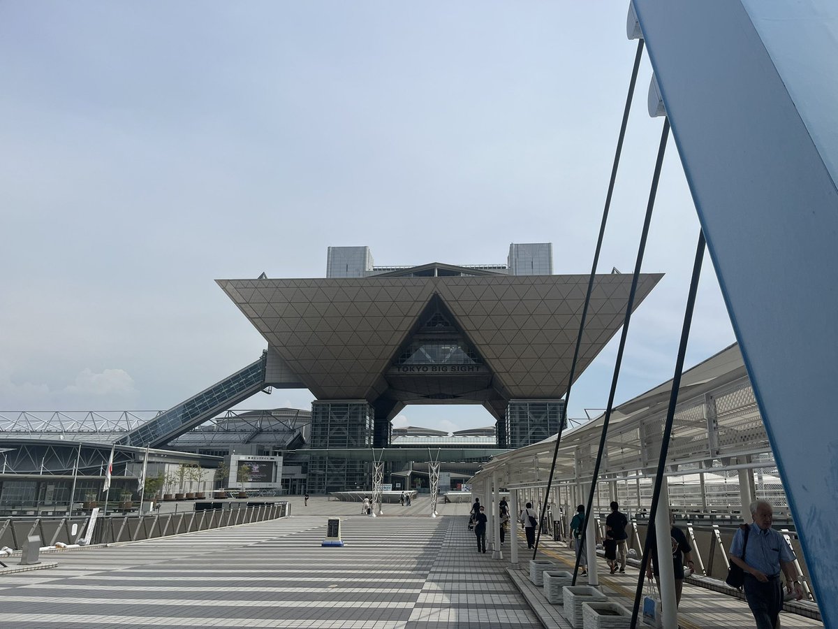77ASParashic's tweet photo. つきましたわー https://t.co/izsouBmApo