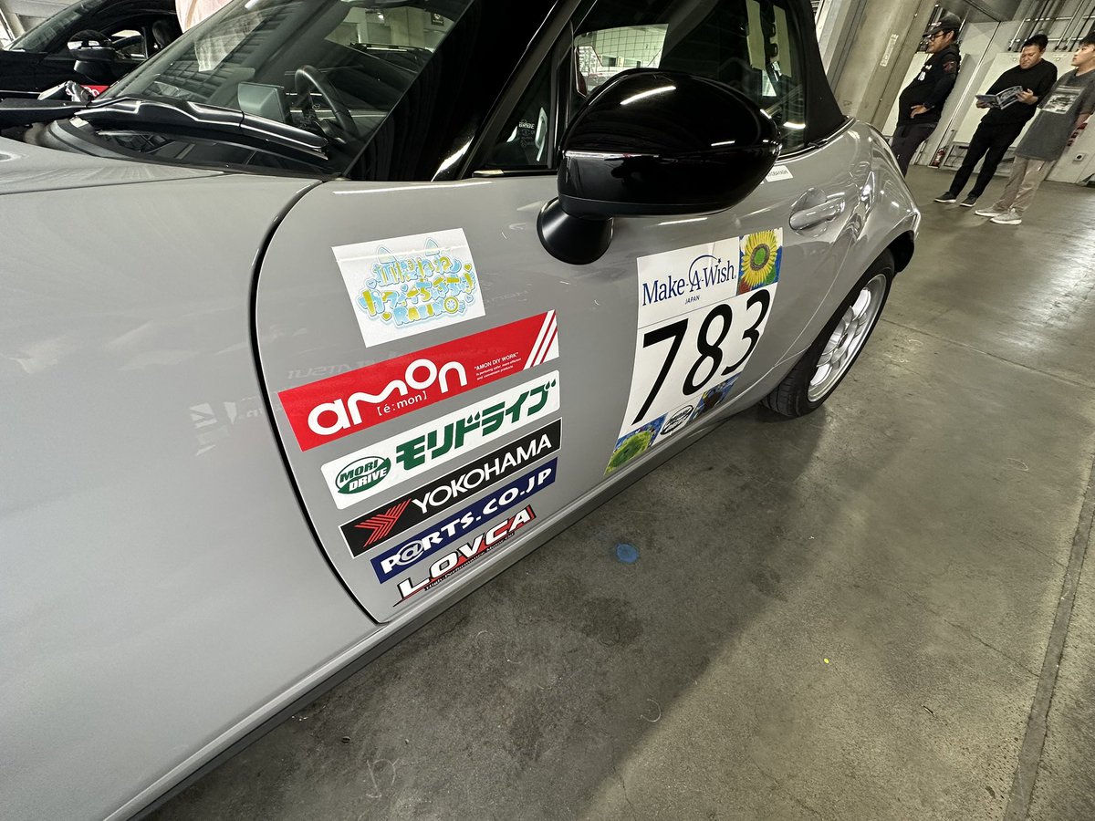osa17678877's tweet photo. エコカーカップ(エンジョイ60)
待機中♪只今の富士スピードウェイの気温は28度🫠蒸し暑い💦
#エコカーカップ #富士スピードウェイ
#ロードスター #ShMC #LOVAC
@nene_kozakura #もくもくねね https://t.co/8Yn24uRqaU