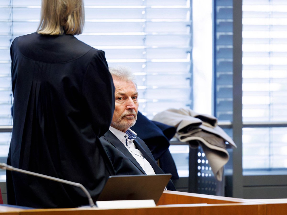 GunterScheidler's tweet photo. #WeisserHaseDasEBook
#MichaelWinterhoff
BGH prüft Winterhoff-Urteil
Staatsanwaltschaft will neue Verhandlung
Staatsanwaltschaft fordert Aufhebung des Urteils
Ankläger wollen härtere Strafe
Verteidigung fordert Freispruch
WDR 18.08.2026 https://t.co/Y1GePABa9D https://t.co/WMEauAfbR5