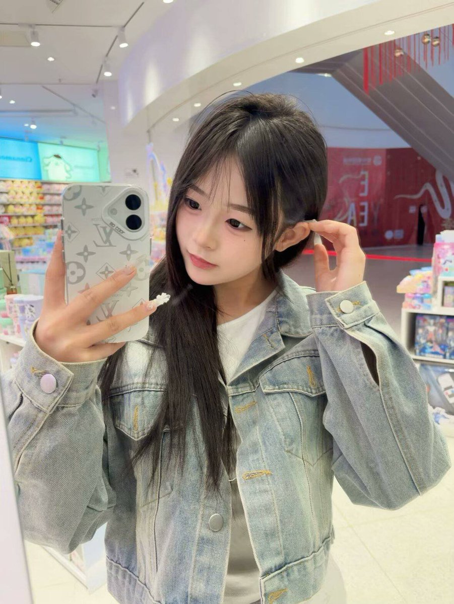 CSY586's tweet photo. #ʚ喵酱蓝莓ɞ    #浙江  #台州

#线下  #线上 #定制 #原味 #1v1

#特点 :  白虎 反差 高颜 嫩妹

🚪要求 : 198加v解锁线下课表和朋友圈

联系备注 “园长推荐”
✈️ :@aRa0030 https://t.co/jb1XyvhA8W