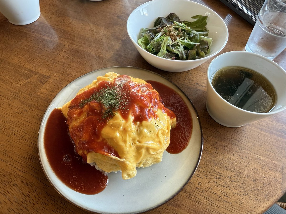 210ing_who_'s tweet photo. おらはオムキーマカレーとコーヒープリン食べた https://t.co/9v3s9OQgko