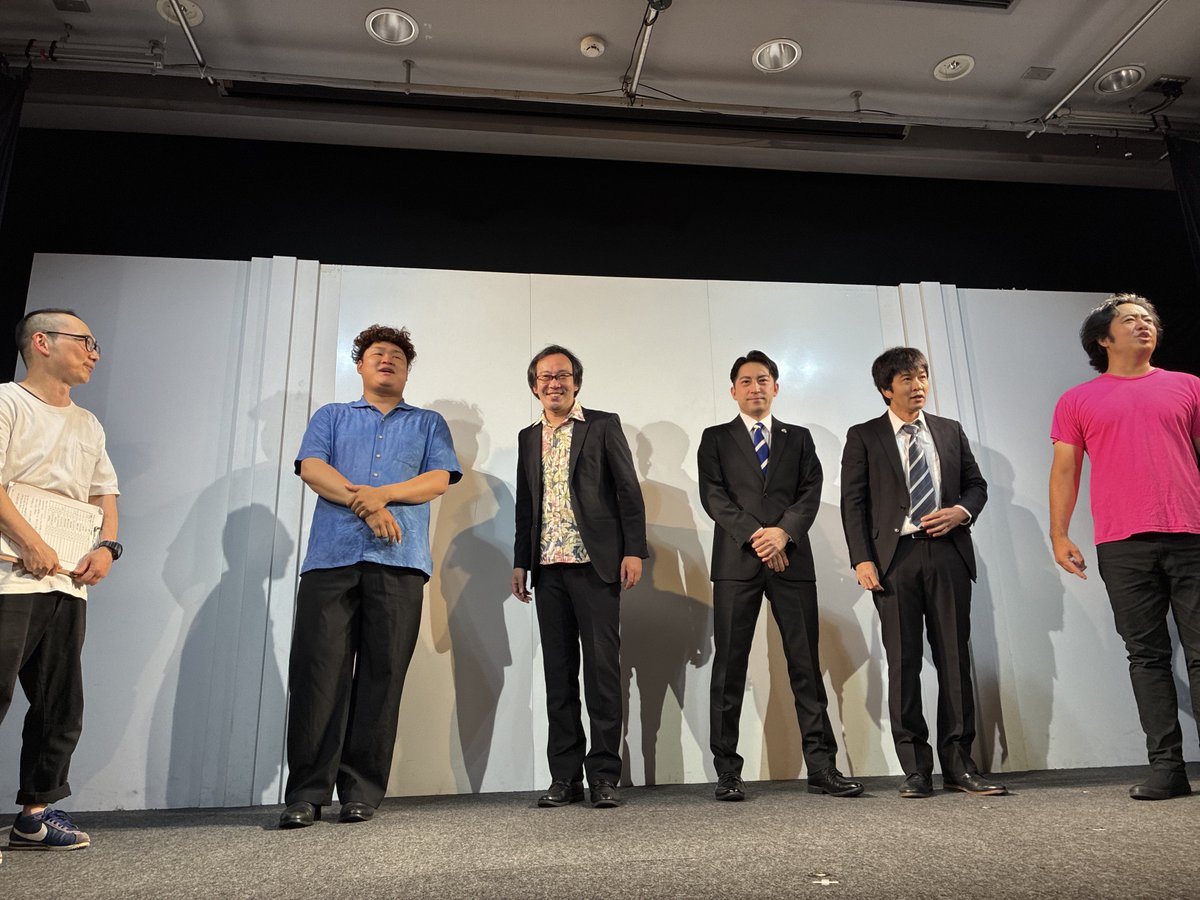 ES___ri__dk's tweet photo. #ラフいいね Z 3rd

機材トラブルがあったにも関わらず平然と２回目の登場をする前のMCキングマスクさん！面白かった！発音にこだわる剣崎さん最高（笑）
普段は漫才大好きマンなのでこういう機会にたくさんピン芸人さん見られて嬉しい🥹
山村和光さんが最高に面白すぎた〜！！！！ https://t.co/TmgzAXC5P6