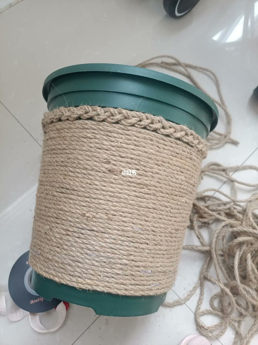 RayunDouglas1's tweet photo. Just turned an old mason jar into a cute hanging planter with some twine u0026 acrylic paint—perfect for adding green vibes to my tiny desk! https://t.co/AjSrsfp32D