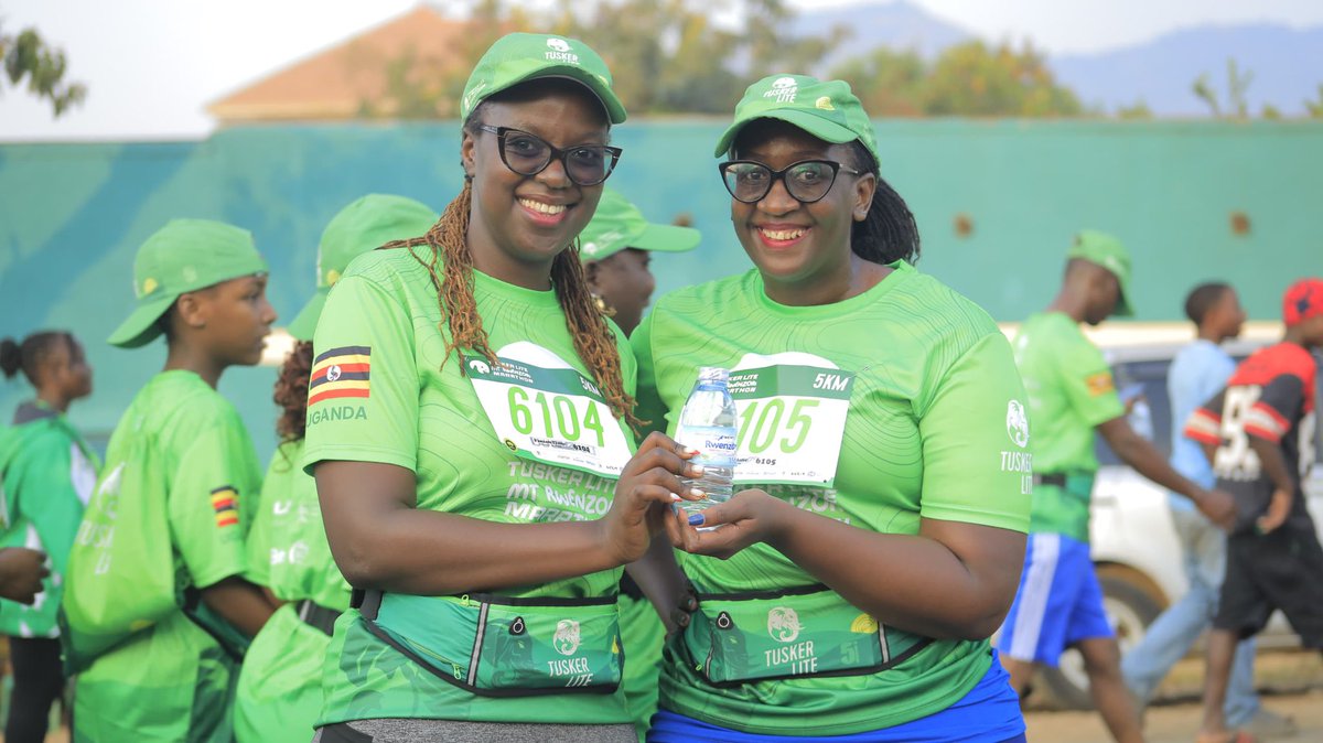CocaColaBevUg's tweet photo. There’s something special about running with the Rwenzori Mountains watching over you. ⛰️🏃🏾‍♂️

The scenery is doing its part, the runners are doing theirs, and Kasese is giving us an experience to remember.

#TuskerLiteRwenzoriMarathon https://t.co/0VgOZrjmZG