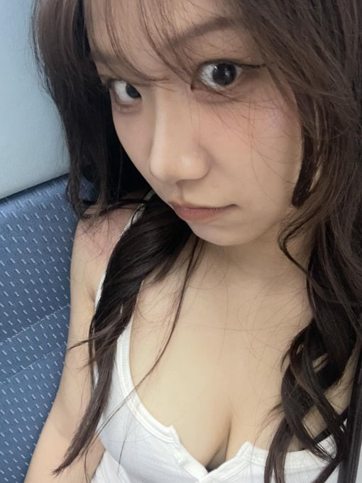 NicoleStewkovi's tweet photo. 19歲這麼成熟算合格嗎 https://t.co/FVXaPYvoZz