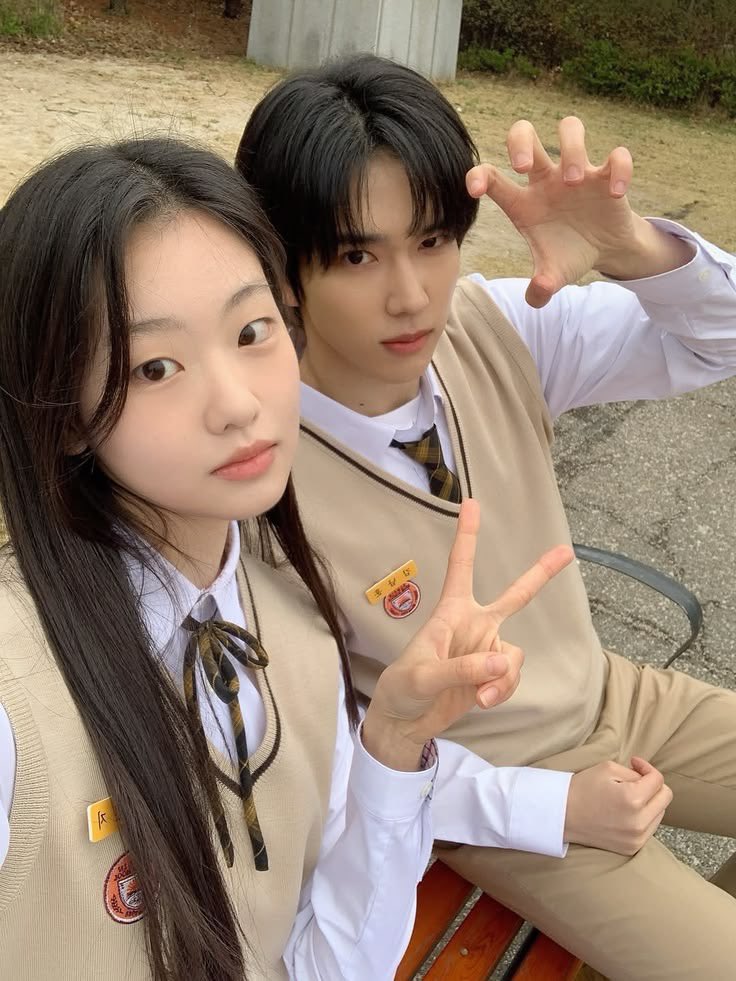 _KimMin_ji's tweet photo. 🫶❤️ https://t.co/MmpZNlofYG