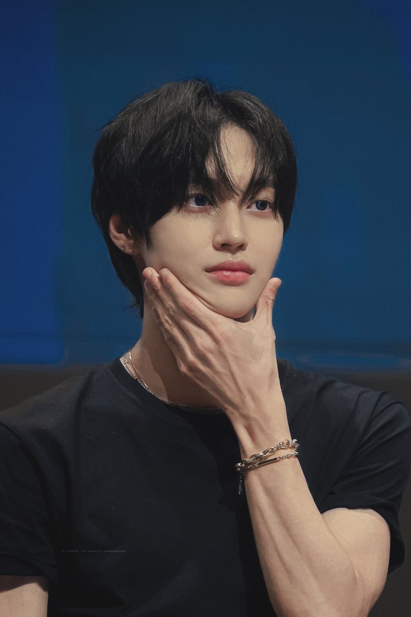 ilgo35goil's tweet photo. 지팡이가 왜 필요해
오빠 손이 딱총나무인데 https://t.co/h7ouAgFhfj