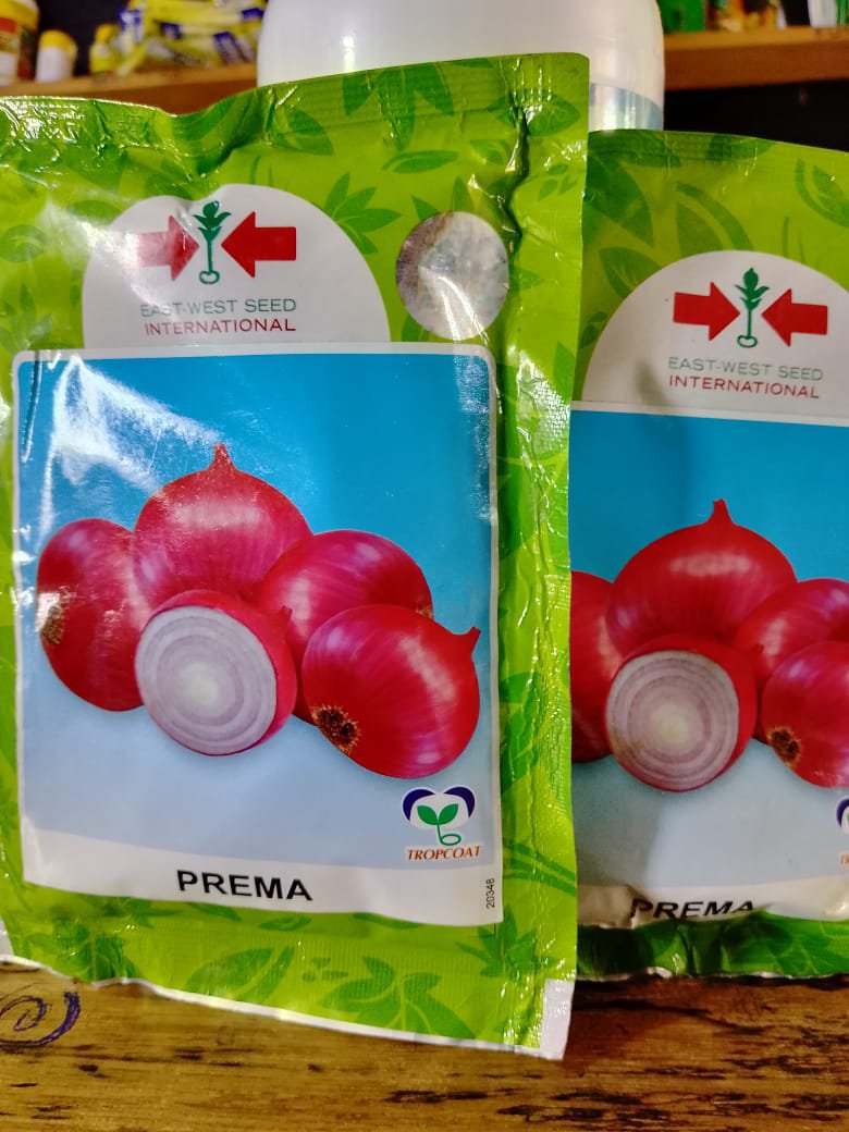 FirstKingEntert's tweet photo. Many farmers in Ogun State still believe onions and carrots are strictly Northern crops. That whatever they see in Lagos must have travelled all the way from Sokoto or Kebbi. 
When they walk into my store, see these products, and I tell them: https://t.co/biebsuQj5W
