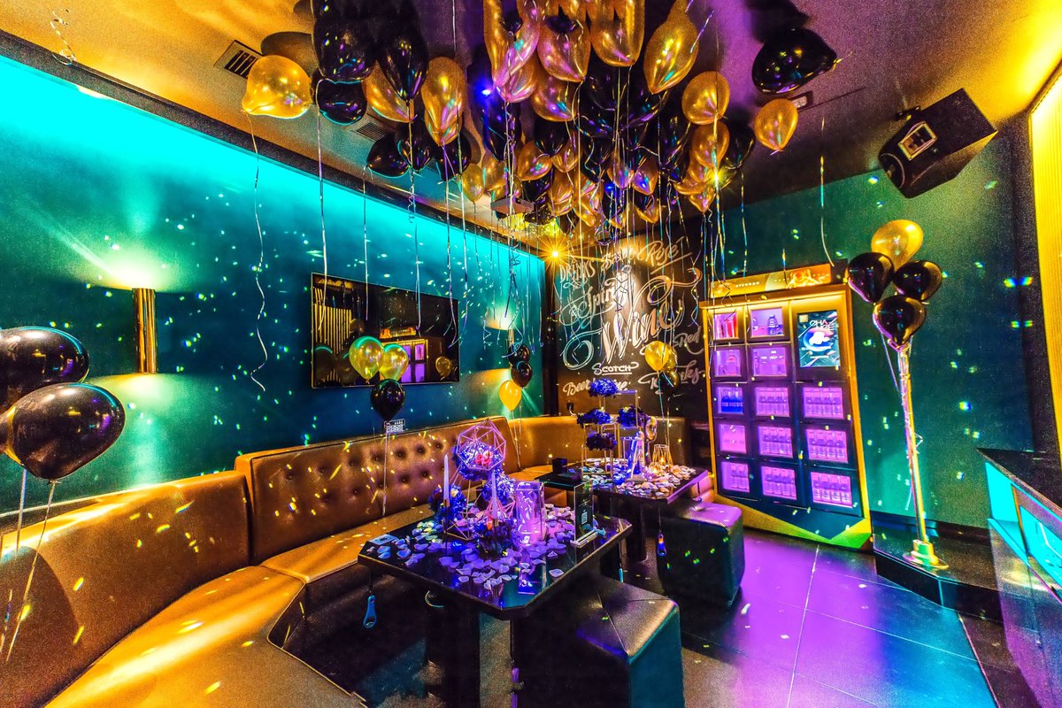 PenjahatV's tweet photo. Sing your heart out at our KTV tonight! Chart-topping hits, private rooms, and nonstop fun await you and your crew—let’s make some unforgettable singing memories! https://t.co/GN4JdbN3TW