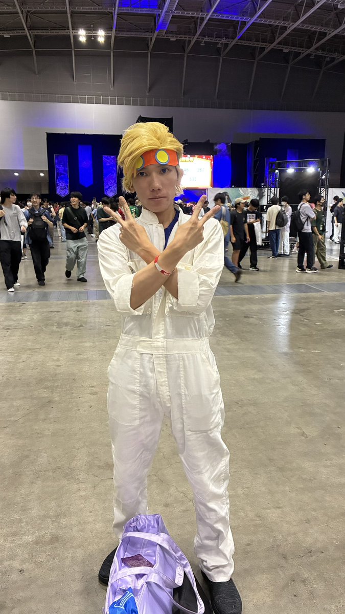 C_Nikkou's tweet photo. @freedom_ouenn32 さんがＮｏ．2様のコスプレをされていたので思わず声を掛けさせて頂きました！
痛バも持って撮影してくださりありがとうございます😭 https://t.co/o0q73SHhrS