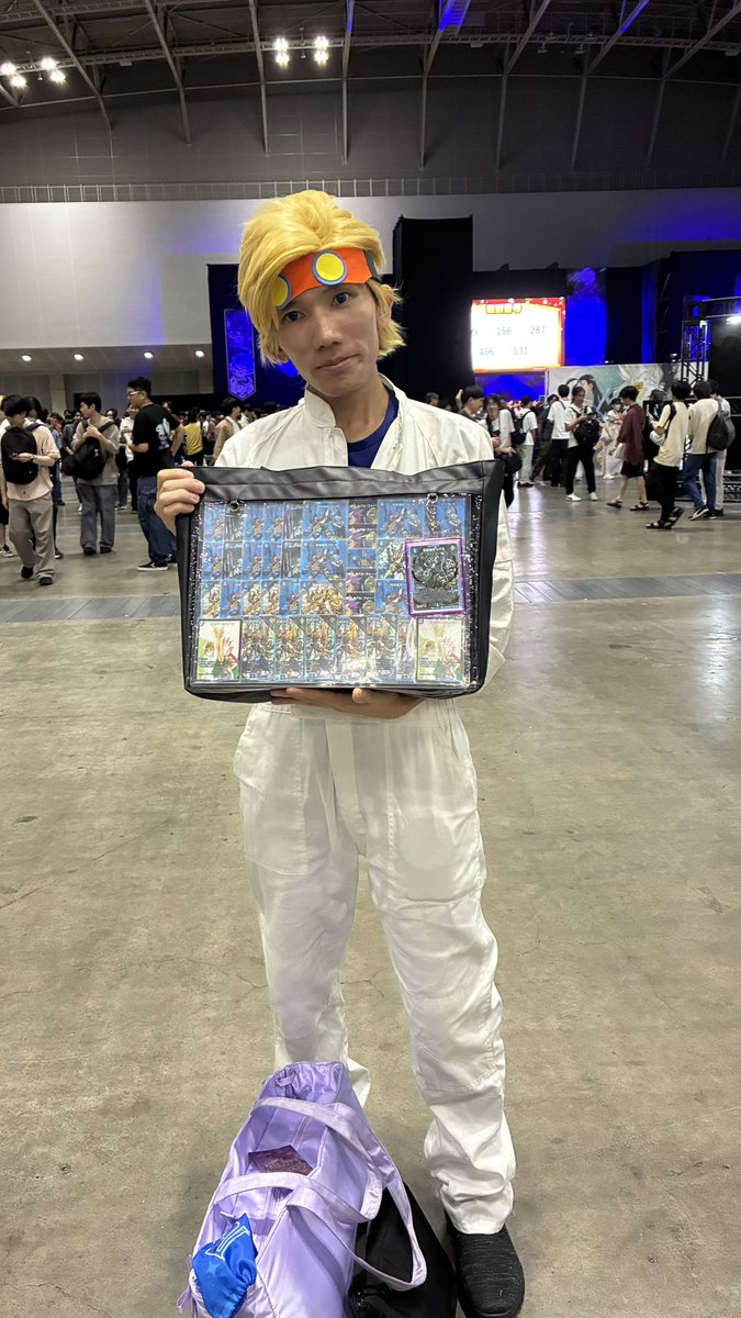 C_Nikkou's tweet photo. @freedom_ouenn32 さんがＮｏ．2様のコスプレをされていたので思わず声を掛けさせて頂きました！
痛バも持って撮影してくださりありがとうございます😭 https://t.co/o0q73SHhrS